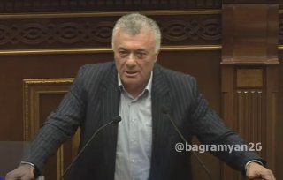 В Арагацотне задержан экс-депутат Рубен Акопян по неизвестной причине