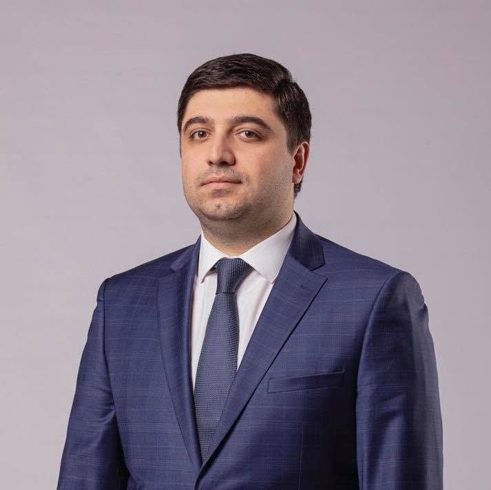 Депутат Вагаршак Акобян отказался от мандата ради работы в частном секторе в Арагацотне
