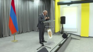 Пашинян призвал жителей Арагацотна сделать обучение образом жизни на открытии школы в Ереване