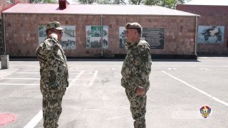 Глава Генштаба Эдвард Асрян проинспектировал сборный пункт в преддверии призыва в Арагацотне