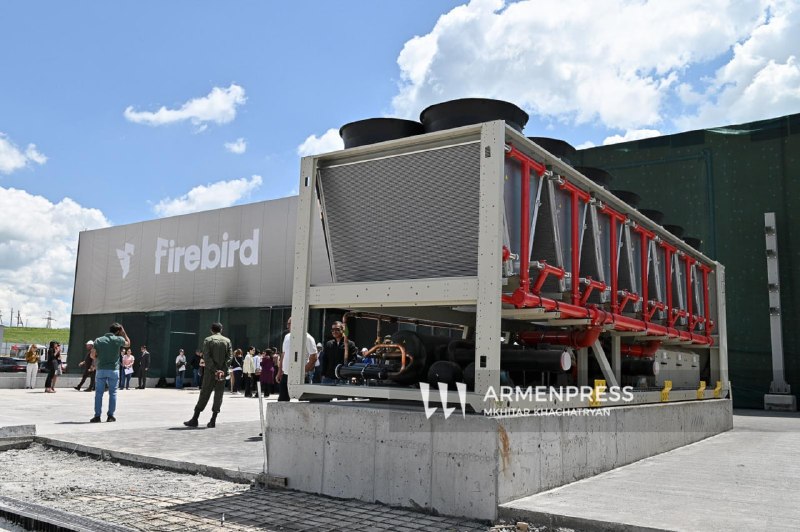 Министр Айрапетян посетил дата-центр Firebird: Армения станет центром ИИ в Кавказском регионе
