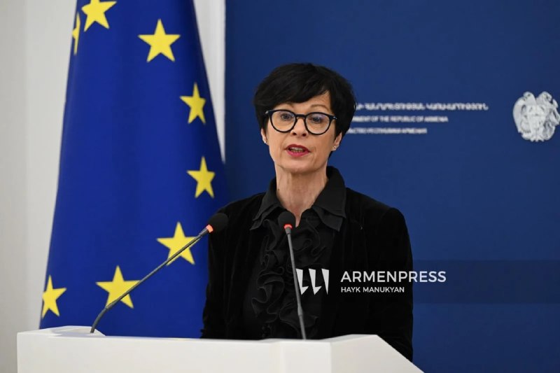 ЕК намерена начать переговоры с Украиной по всем 33 главам в июле 2025 года