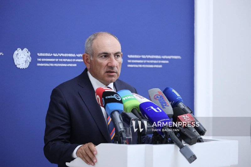 Пашинян не планирует менять правительство после выборов в Арагацотне