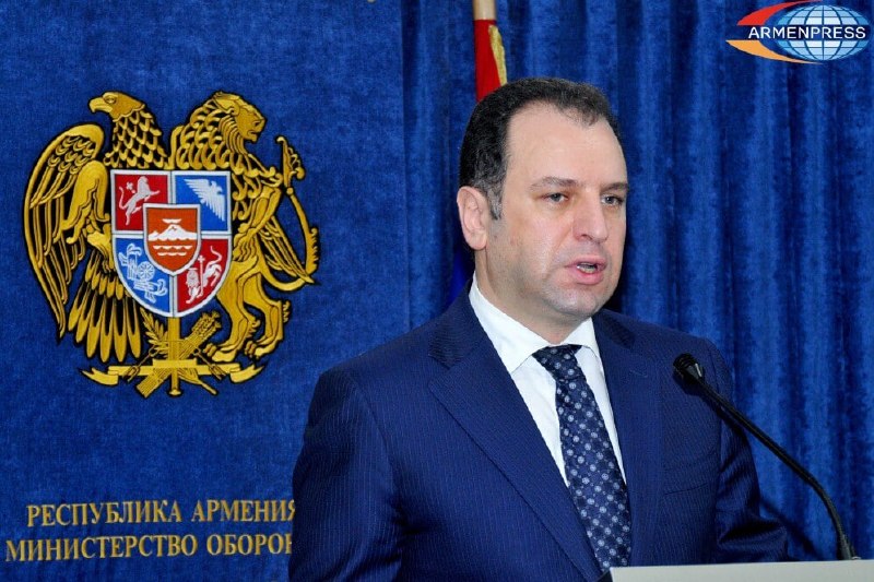 Экс-министра обороны Армении Вигена Саргсяна объявили в розыск: арест по делу о злоупотреблениях